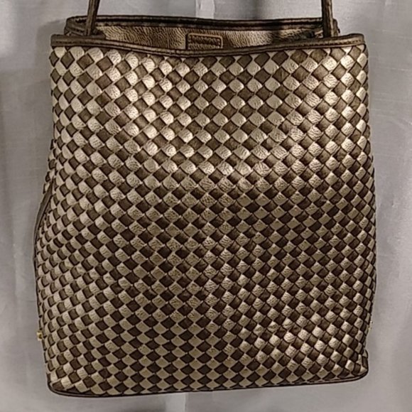 Samoe Bucket bag with adjustable straps - Picture 2 of 4